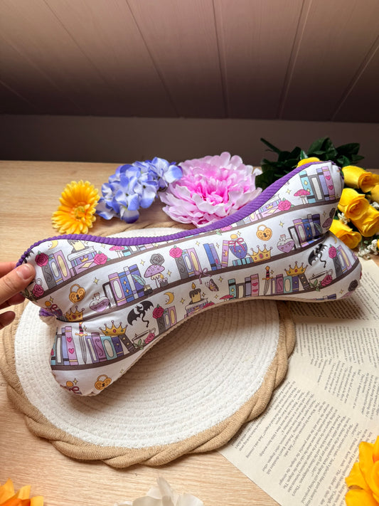 Coussin de Lecture - Fantasy sur étagère