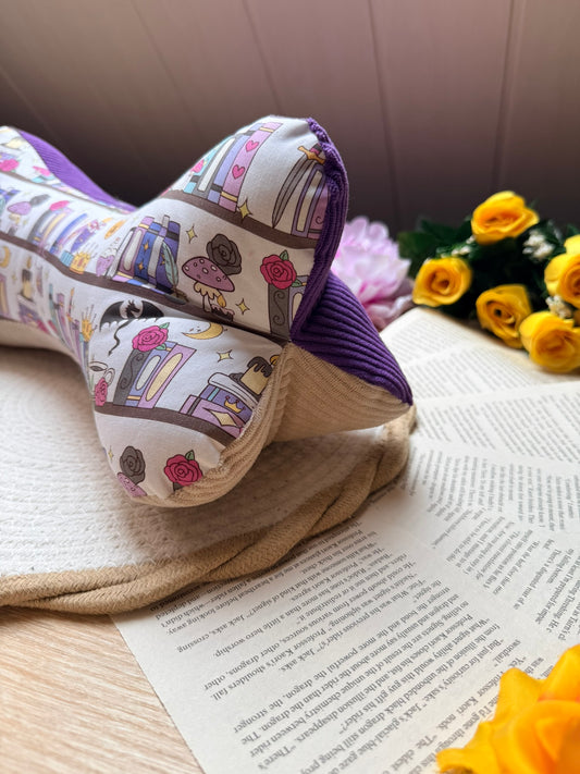 Coussin de Lecture - Fantasy sur étagère